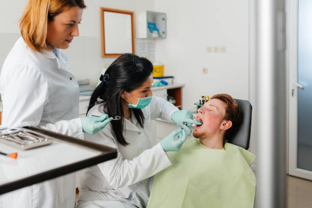 Best Emergency Dental Extractions in Orida City, FL